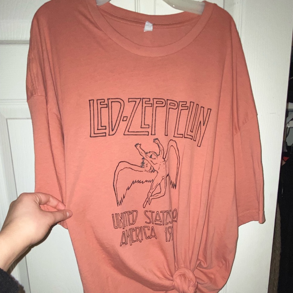 Graphic tee